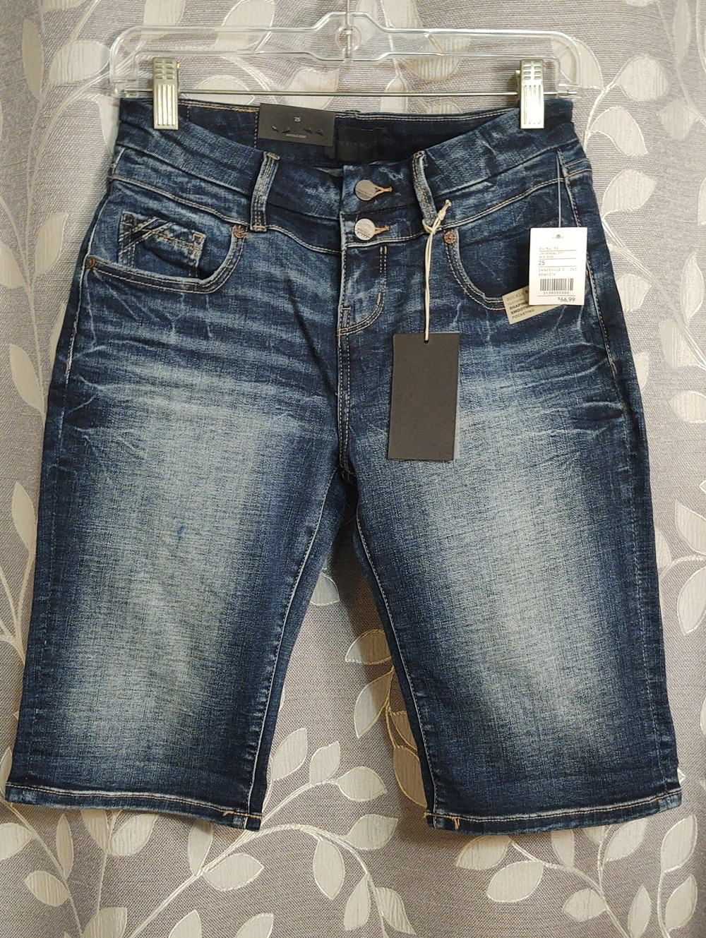 Buckle Black Women's Dark Wash Denim Bermuda Shorts size 25